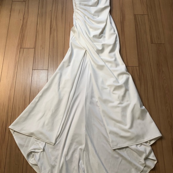 Wedding dress. Worn once . - Picture 1 of 11